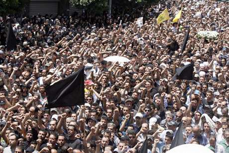 مراسم تشيع جنازه علامه فضل الله در لبنان