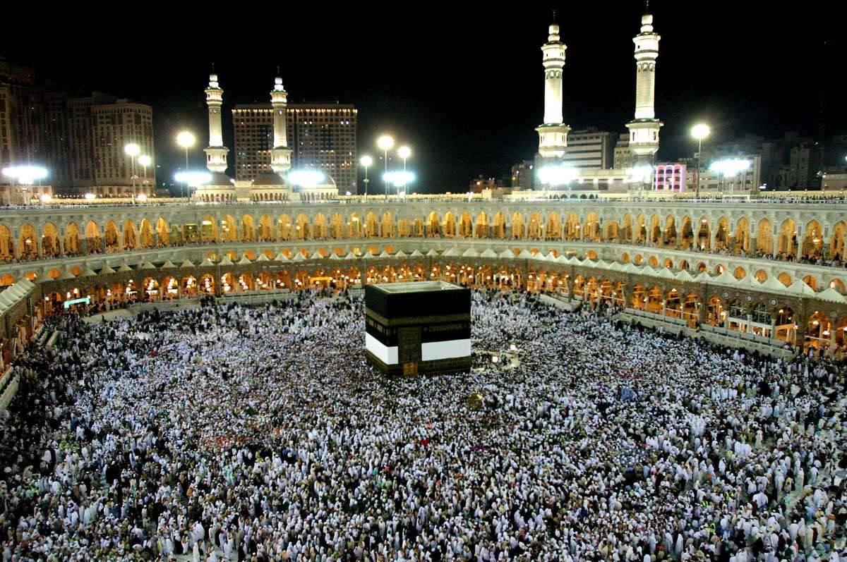 Taghribnews (tna) - Hajj Pilgrims Perform Tawaf, Circumambulating Ka 