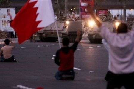 با لشکرکشی عربستان و امارات، ضعف و خفت پادشاه بحرین آشکار شد