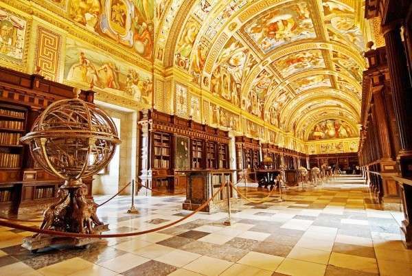 مكتبة الدير الملكي - مدريد , اسبانيا