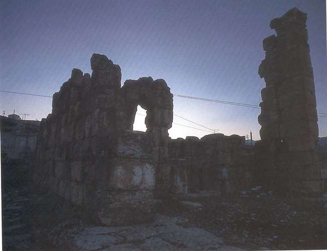 بقاياي يك معبد رومي -دير العشاير