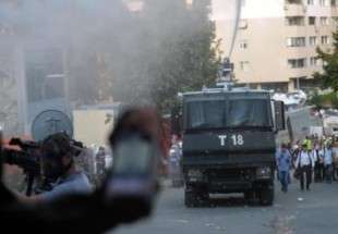 Turquie: la police tire des grenades lacrymogène contre des manifestants à Istanbul