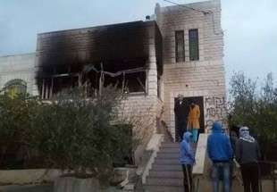 شهرک نشینان صهیونیست یک خانه فلسطینی را آتش زدند