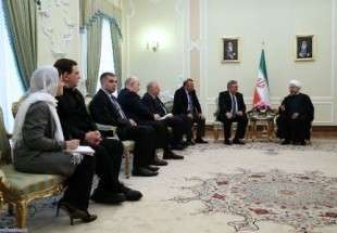 الرئيس روحاني: التوتر بين دول الجوار يضر باستقرار المنطقة