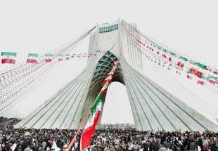 215مراسلا من 94 وسیلة إعلام أجنبیة یغطون إحتفالات ذکری إنتصار الثورة الإسلامیة فی إیران
