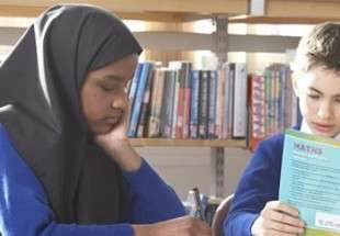 دانش آموزان مسلمان انگلیسی، روزه داری ممنوع !