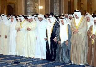 Shia Sunni Muslims hold unity prayer in Kuwait