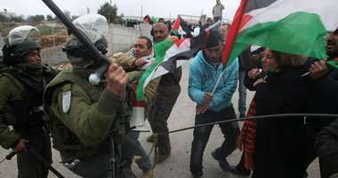 بازداشت 12جوان فلسطینی به دست نظامیان صهیونیست