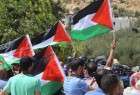 درگیری فلسطینیان با نظامیان صهیونیست در کرانه باختری/ مصطفی برغوثی زخمی شد