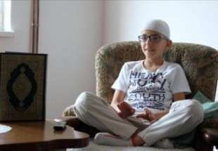 طفل بوسني عمره 10 سنوات يحفظ القرآن كاملا