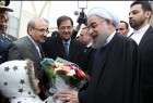 روحاني من فرنسا : طهران حريصة على تعزيز علاقاتها مع باريس