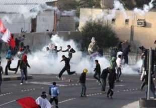 تظاهرات و درگیری درسالگرد انقلاب بحرین/ اقامه نماز بحرینی ها در محل مساجد ویران شده
