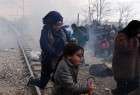 Macedonia police fire tear gas at refugees at Greek border