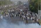 Police, protesters clash in Pakistan
