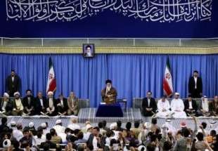 Leader receives outstanding reciters of Holy Quran