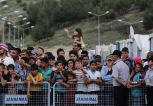 Turkey keeps Syrian academics sends off others as refugees