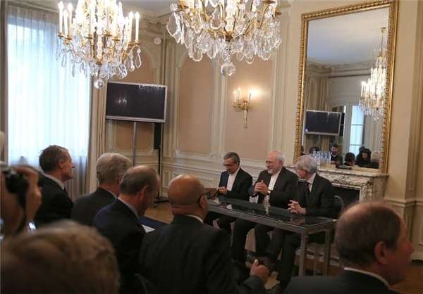 سخنرانی ظریف در آکادمی دیپلماتیک بین‌المللی پاریس