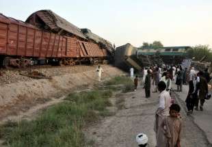 Quatre morts dans la collision entre deux trains au Pakistan