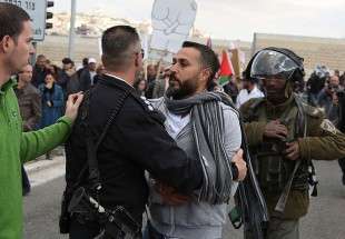 بازداشت 14 فلسطینی در کرانه باختری/شهادت یک اسیر فلسطینی در زندان های رژیم صهیونیستی