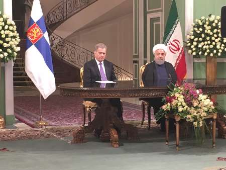 روحاني: زيارة رئيس جمهورية فنلندا انطلاقة جيدة لتطوير العلاقات