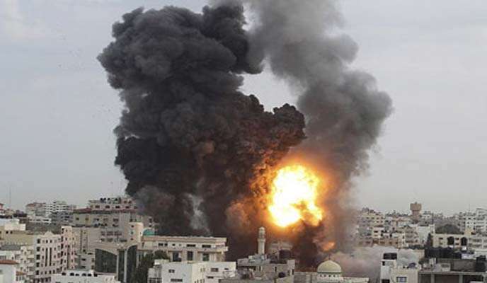 70 غارة جوية سعودية لمنع تقدم الجيش اليمني في جيزان