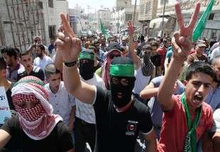 ہزاروں فلسطینیوں کاا صیہونی حکومت کے خلاف مظاہرہ