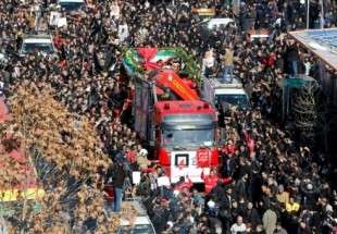Iran: des milliers de personnes aux obsèques de pompiers