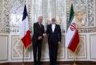 دیدار وزرای خارجه ایران و فرانسه در تهران/ظریف:مردم ایران هیچگاه دفاع از خود را به اجازه طرف‌های دیگر موکول نمی‌کنند