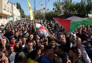 ​ آلاف الفلسطينيين يشيعون الشهيد الأعرج، والجهاد، المشاركة الحاشدة استفتاء على نهج المقاومة
