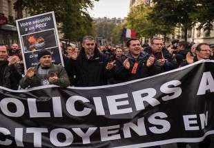آلاف المتظاهرين في باريس احتجاجا ضد "عنف عناصر الشرطة