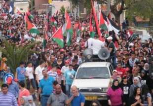 الفلسطينيون يحيون اليوم الذكرى ال41 لـ «يوم الأرض» بمسيرات غاضبة