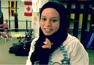 ملاكمة أميركية مسلمة تحصل على الحق باللعب بالحجاب