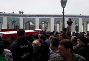 حلب کے شہداء کو سیدہ زینب سلام اللہ علیھا کے روضے میں دفن کردیا گیا