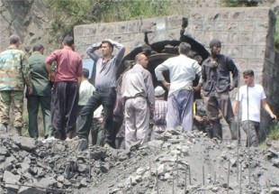 إنهيار منجم في كلستان شمال ايران و 80 عاملا عالقا