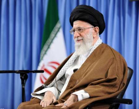 قائد الثورة الاسلامیة: ایران تتحضر للانتخابات فی اجواء یسودها الامن والاستقرار