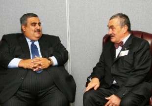 وزير خارجية البحرين "يشتم" السيد نصر الله ويسيء للامام الخامنئي