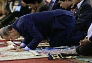 أردوغان يفقد الوعي أثناء صلاة العيد