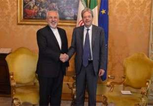 ظريف يبحث مع رئيس الوزراء الايطالي تعزيز العلاقات والقضايا الاقليمية والدولية