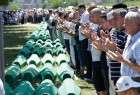 Bosnians hold funeral for Srebrenica massacre victims (Photo)  <img src="/images/picture_icon.png" width="13" height="13" border="0" align="top">