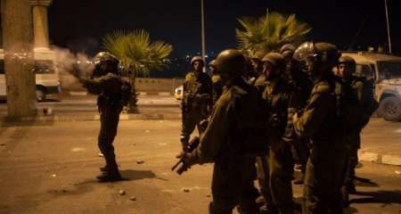 إصابة 42 فلسطينيا خلال مواجهات باب الأسباط مع قوات الاحتلال