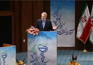 لاريجاني: مجلس الشورى الإسلامي سيتخذ إجراءات تتناسب مع السلوك الأميركي