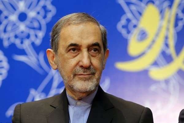 ولايتي: ايران سترد بشكل قاطع على العقوبات الامريكية الجديدة