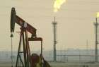 النفط "يرتفع" مع تراجع المخزونات الأميركية