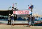 Le navire de militants anti-migrants bloqué au large de la Tunisie