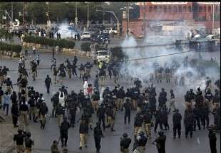 ​تظاهرات ضد آمریکایی در پاکستان به خشونت کشیده شد