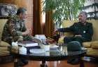 قائد الجيش الايراني يبحث مع قائد حرس الثورة سبل تعزيز الاستعدادات الدفاعية
