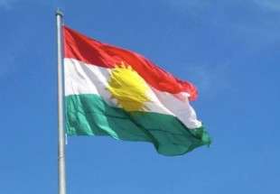 معارضوا الاستفتاء ينزلون العلم الكردستاني في مندلي