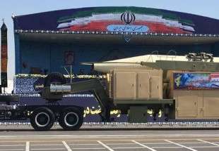 ايران تكشف عن صاروخ قادر على حمل عدة رؤوس
