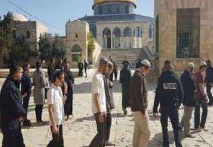 تعرض مجدد شهرک نشینان اسرائیلی به مسجد الاقصی/ اسارت 14 فلسطینی  در کرانه باختری