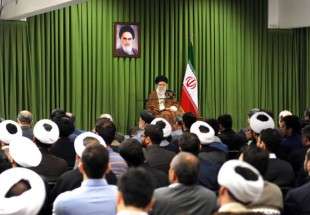 استقبال قائد الثورة الإسلامية النخب العلمية